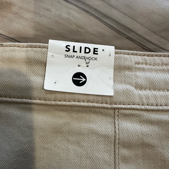 Cream Mini Skirt - Picture 7 of 13